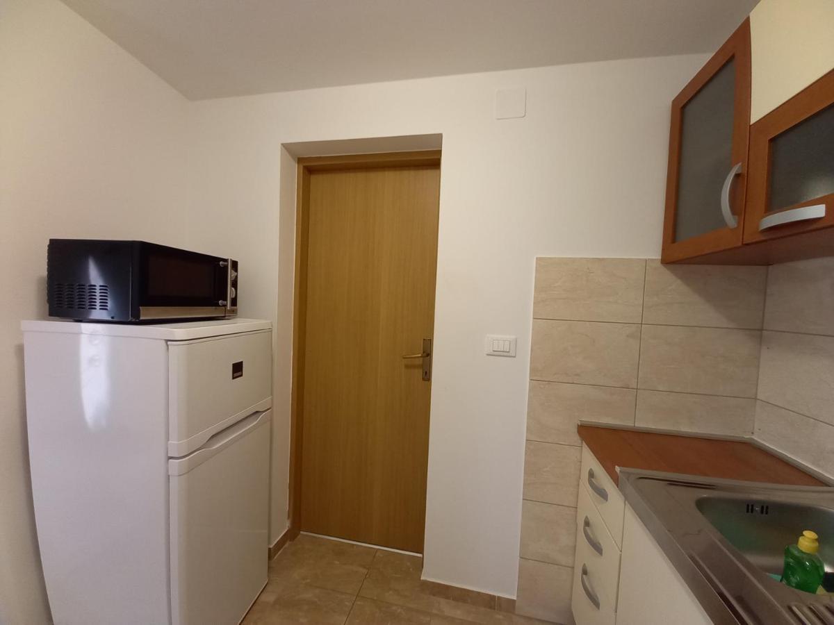 Apartment & Studio Vrdoljak Sveti Anton  Esterno foto